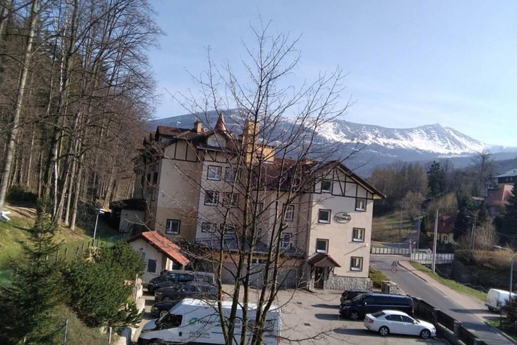 Nowoczesne Mieszkanie Blisko Natury I Sklepu Biedronka Karpacz Exteriér fotografie